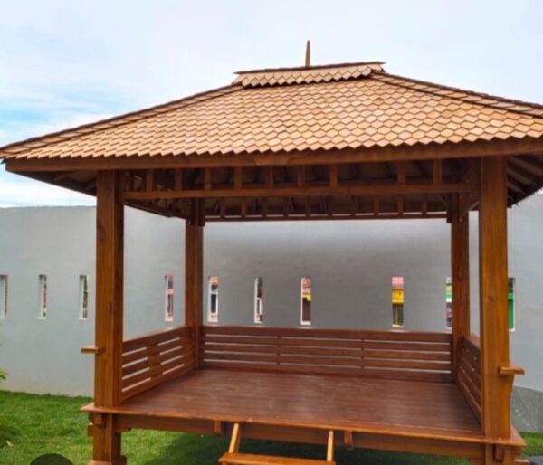 Gazebo Kayu Solid Minimalis