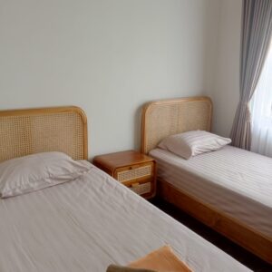 Tempat Tidur Rotan Kayu Jati