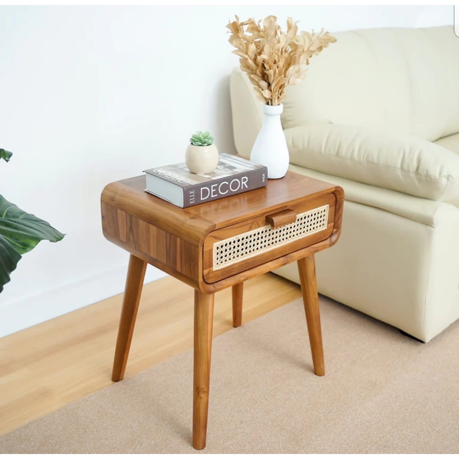 Meja Nakas Kayu Jati