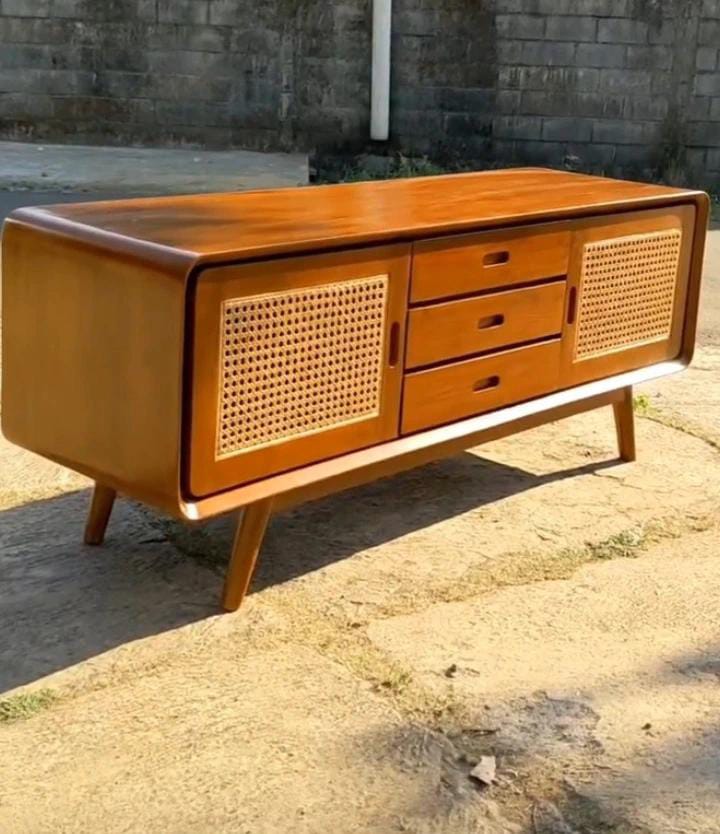 Meja TV Rotan Minimalis