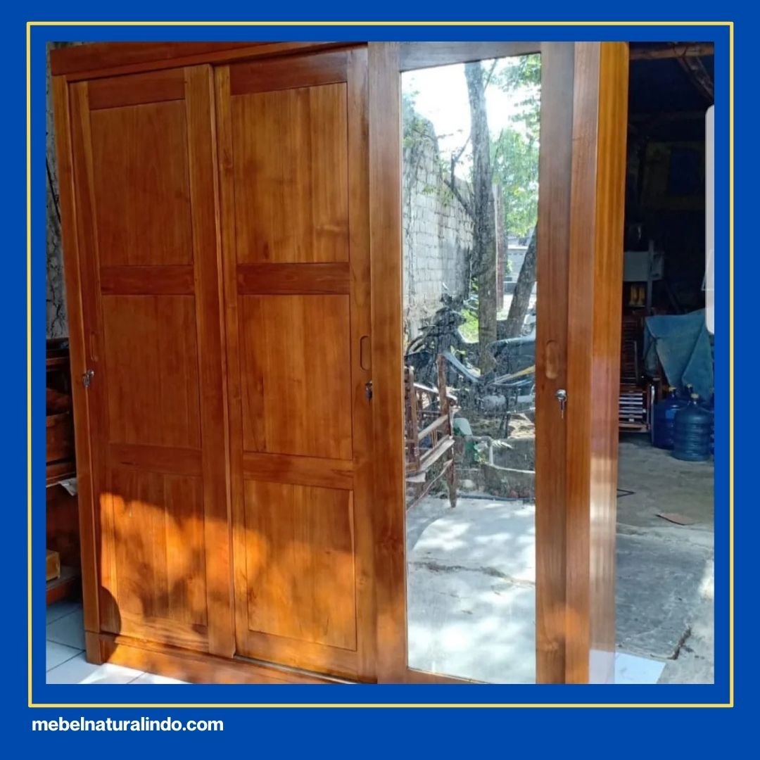 Lemari Pakaian Kayu Jati Minimalis