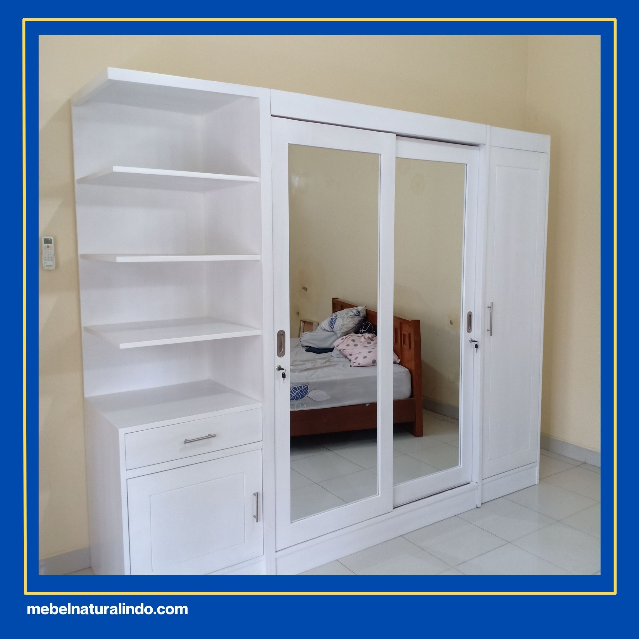 Lemari Pakaian 3 Pintu Kayu Jati