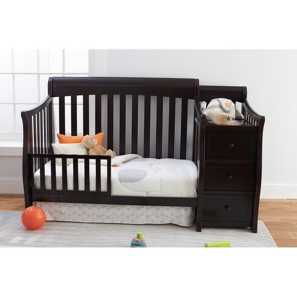 Ranjang Bayi Kayu Minimalis