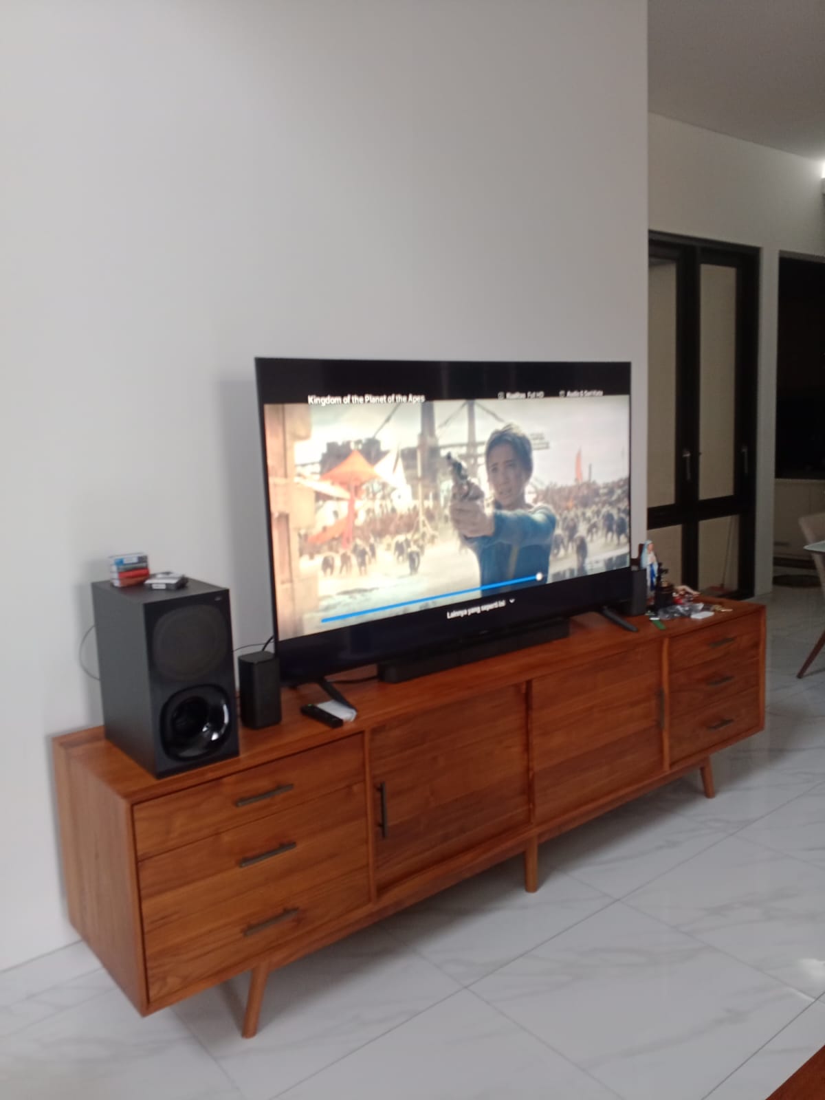 Meja TV Rotan Minimalis