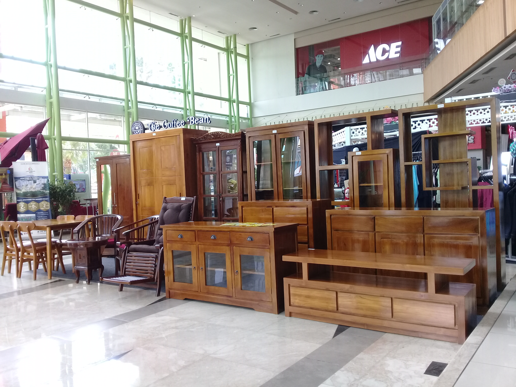 Toko Mebel di Mall