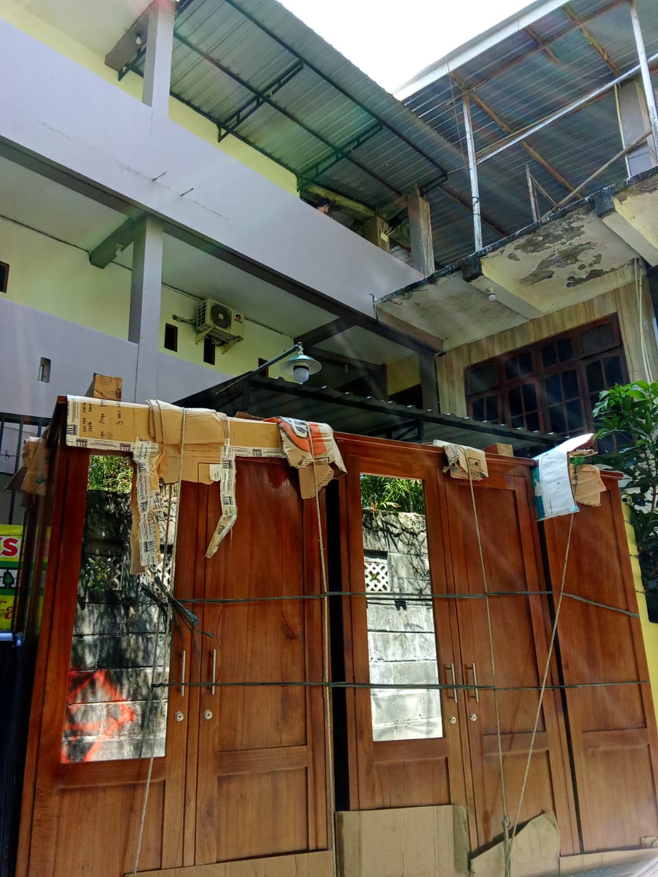 Furniture Kost Minimalis