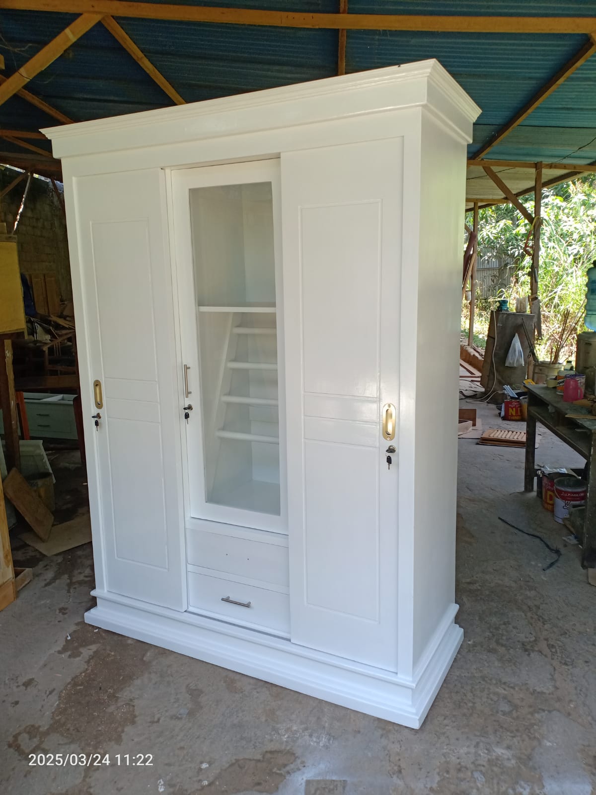 Lemari Pakaian Pintu Geser