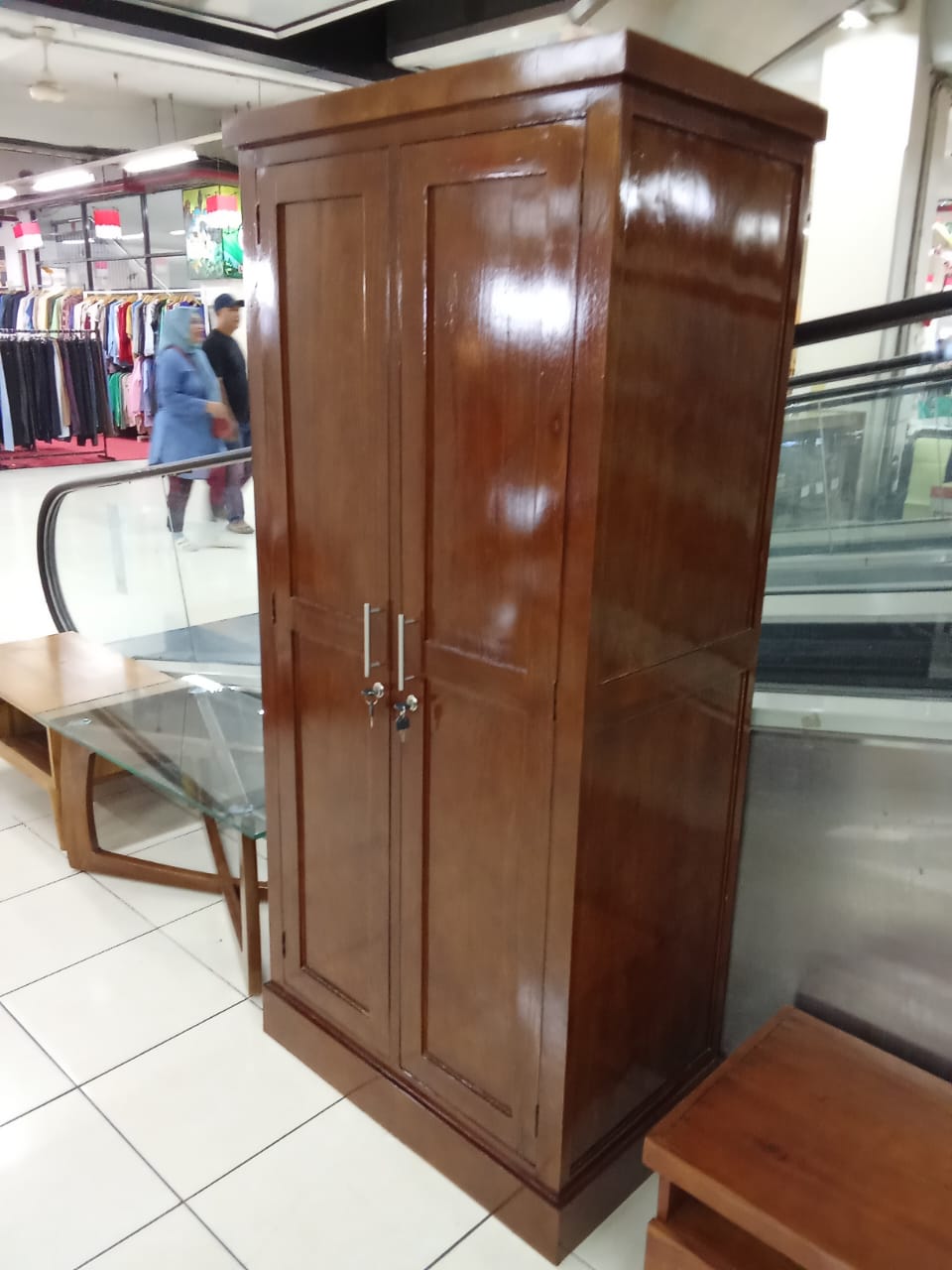 Lemari Pakaian Minimalis