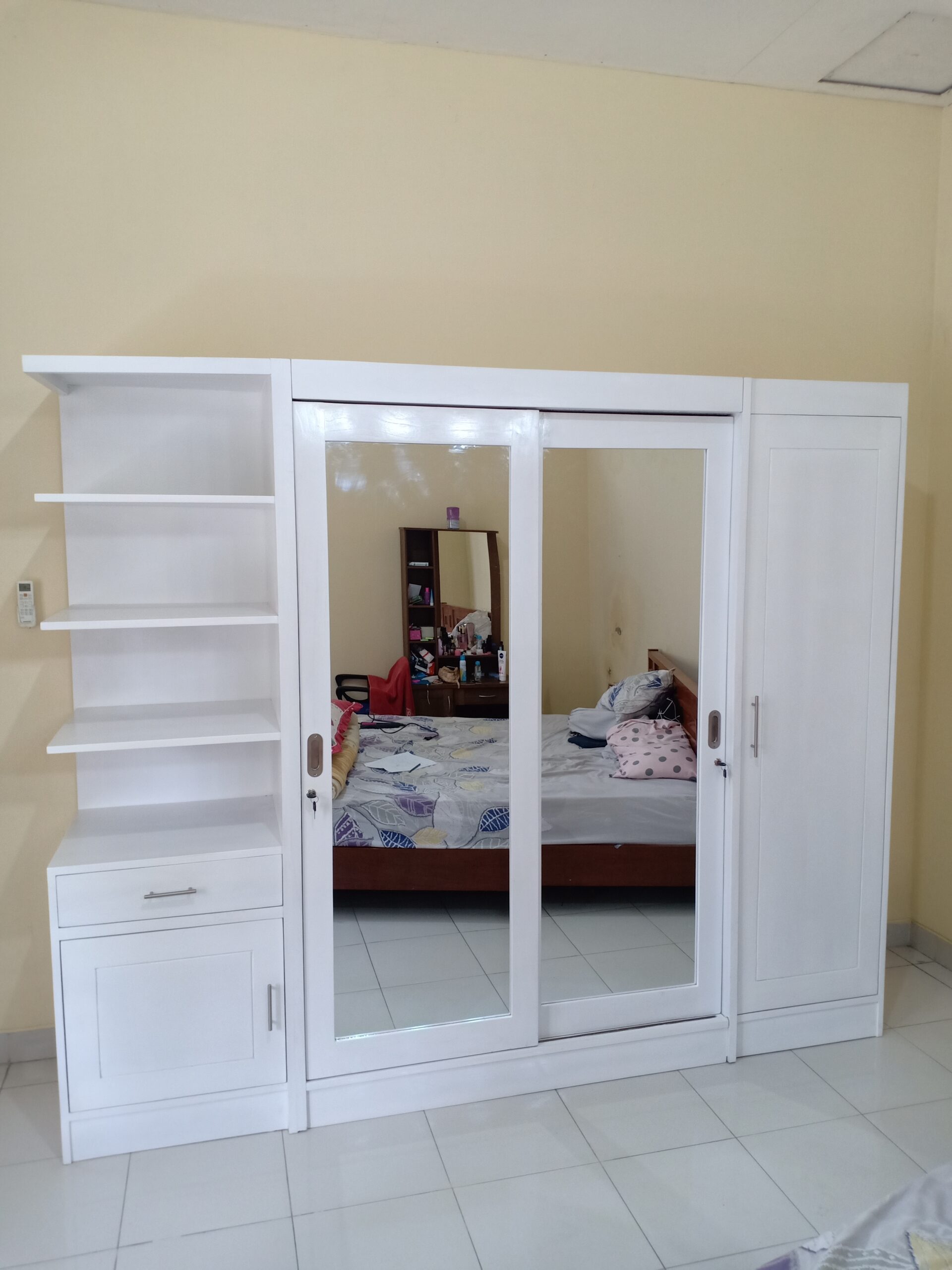 Furniture Kamar Kost Minimalis