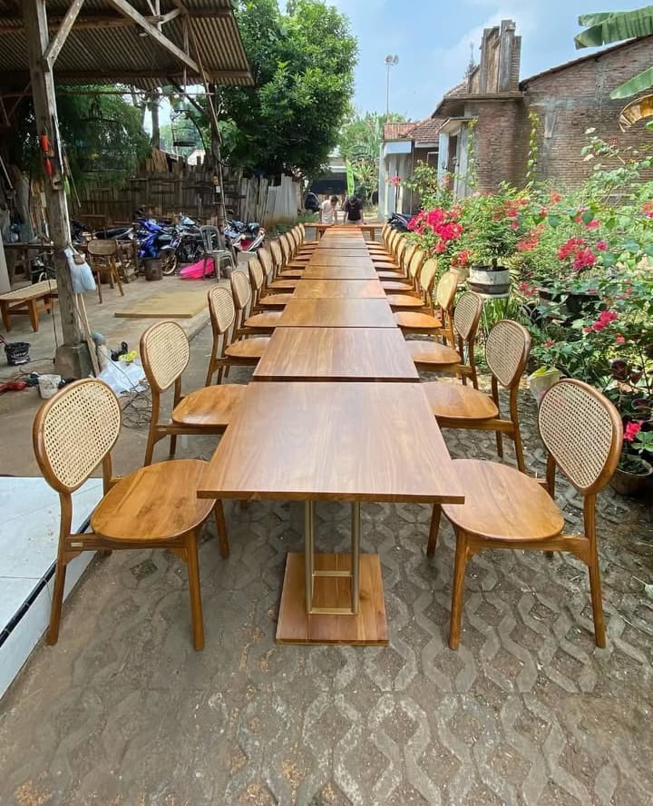 Set Kursi Cafe Minimalis