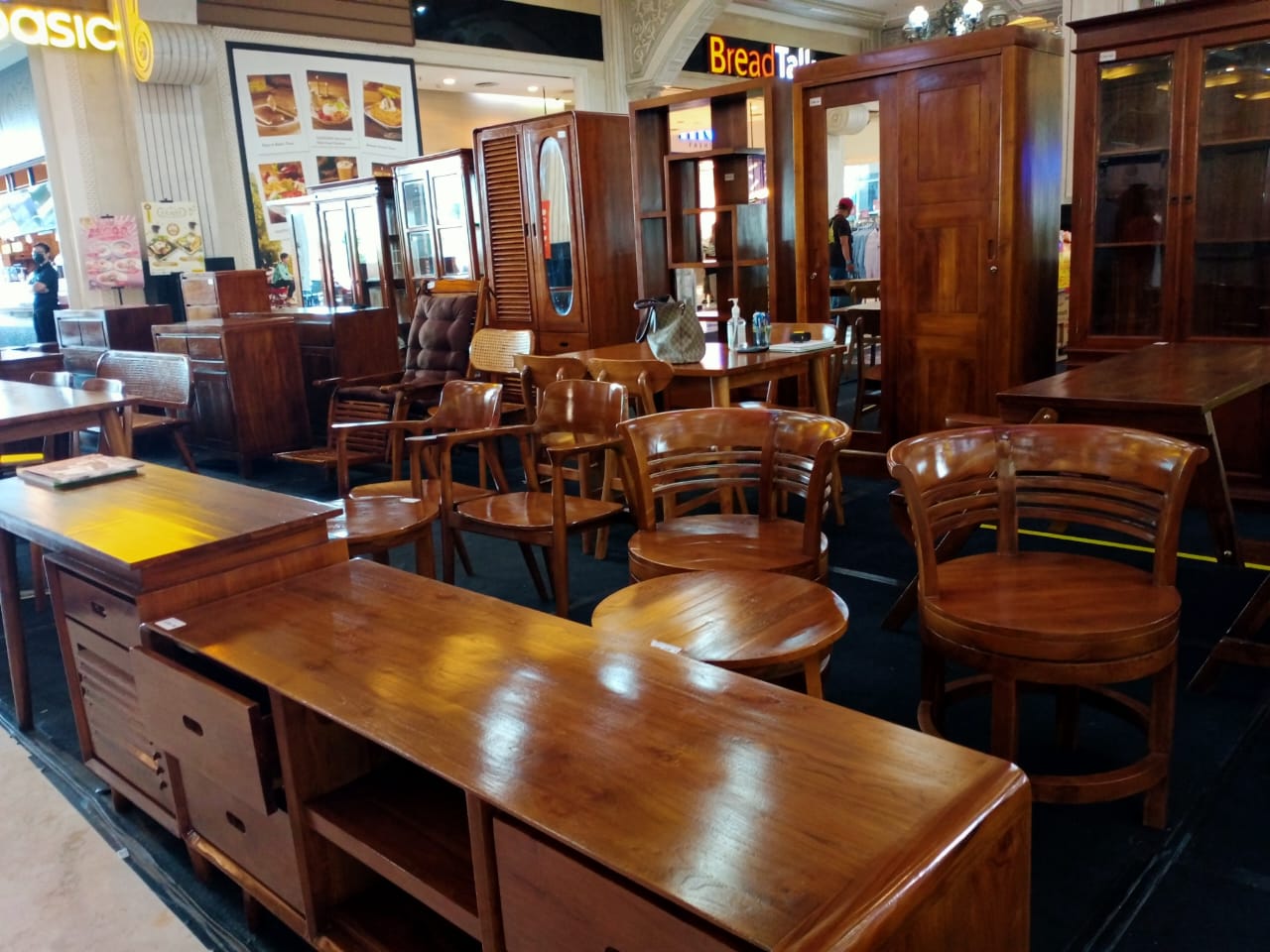 Furniture di Jakarta Selatan